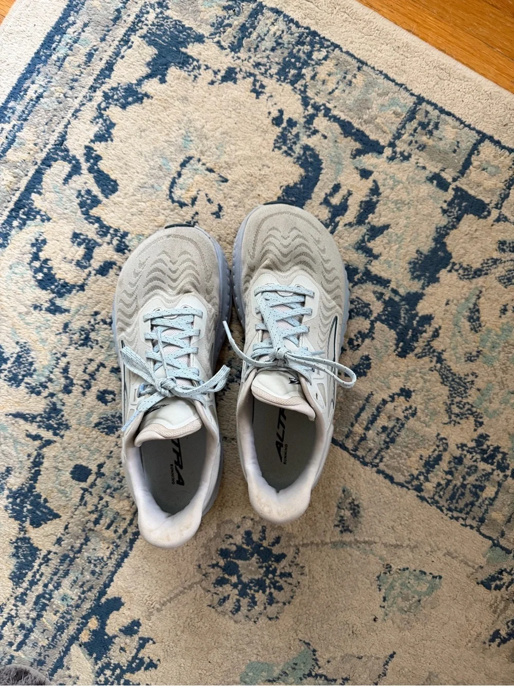 Altra Men's Light Gray and Pale Blue Road Running Shoes